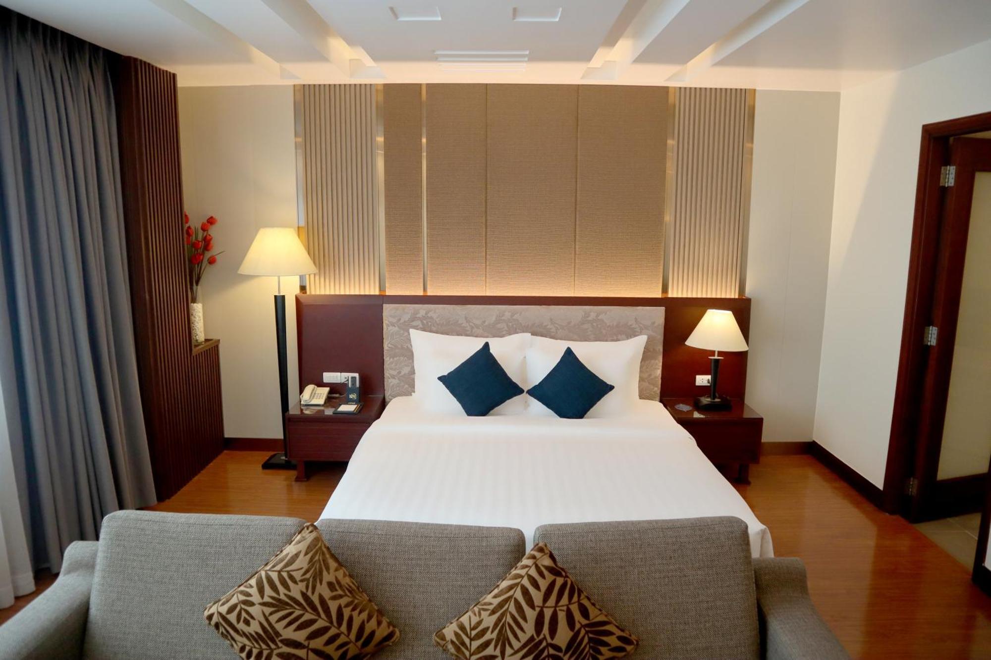Kin Hotel Thi Sach Ho Chi Minh City Exterior photo